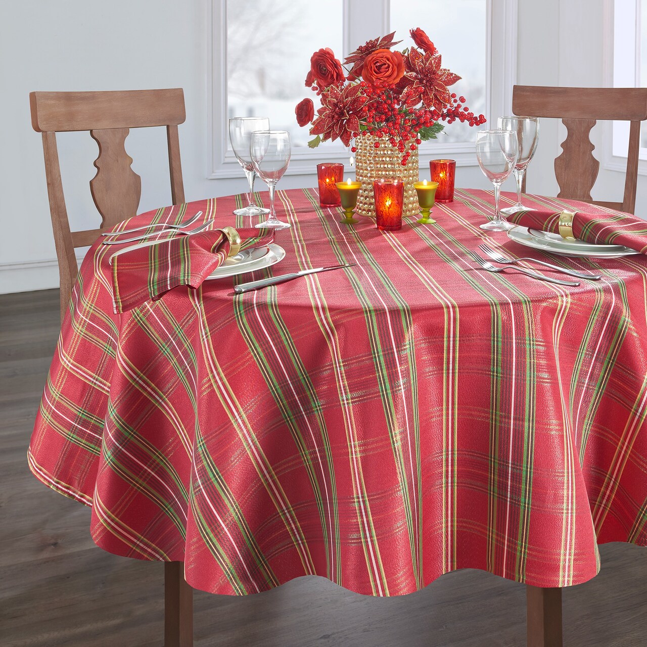 Threadmade Home Shimmering Plaid Tablecloth, Red/Green - 70"W x 70"L Round